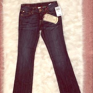 NWT!! Lucky brand Lola slim bootleg jeans